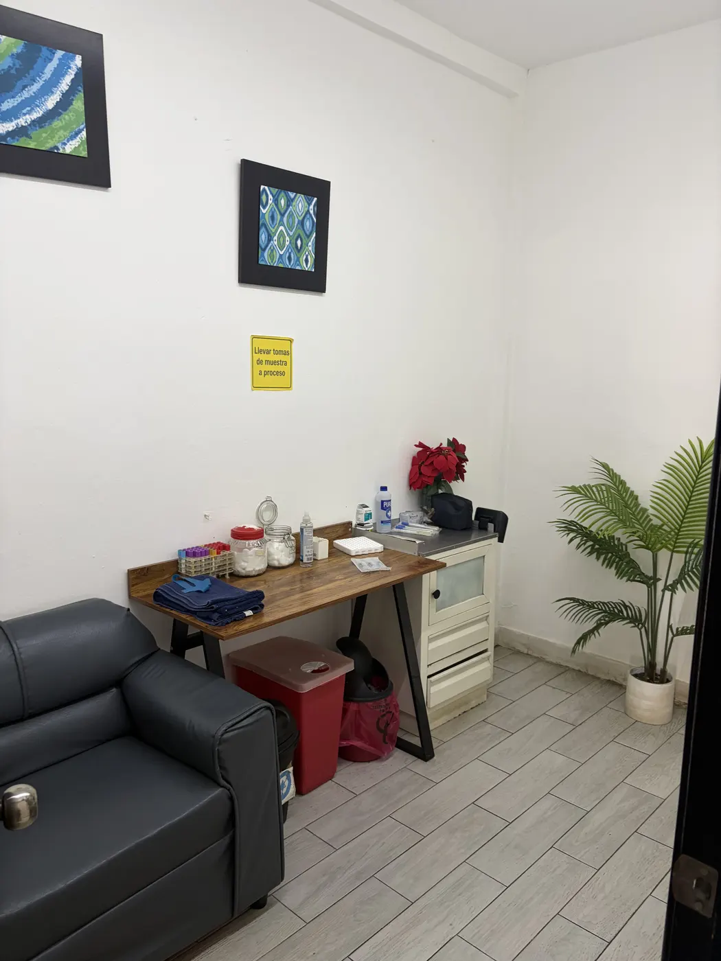 Sala de toma de muestras del laboratorio